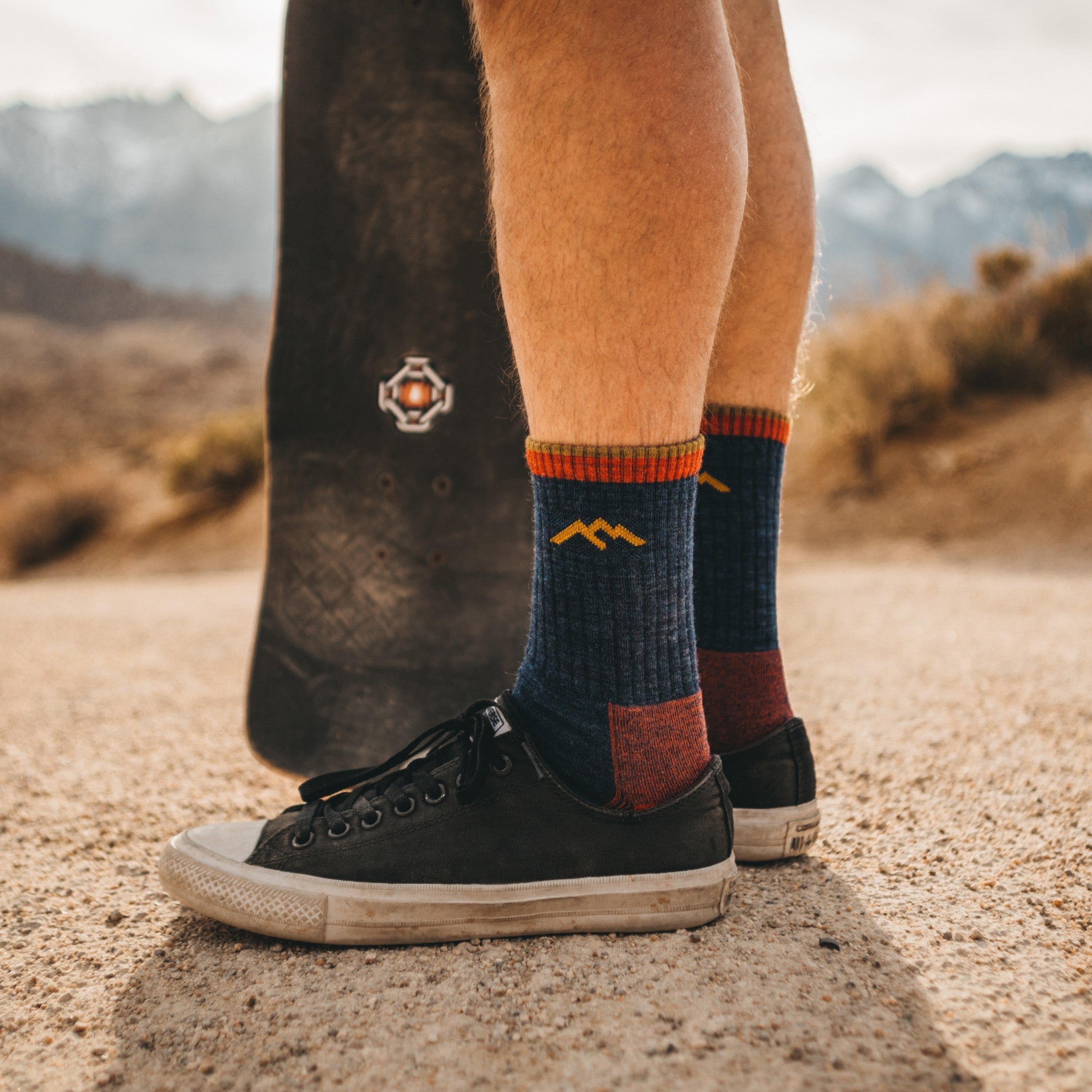 Darn Tough Hiker Micro Crew Wandersocken mit Dämpfung, Walnut