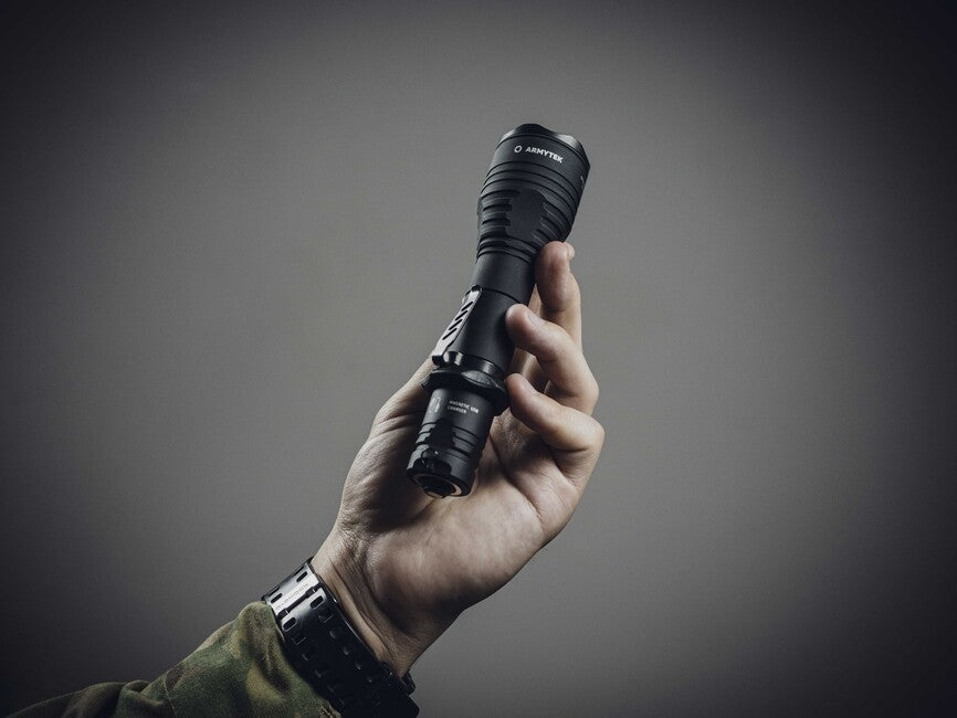 ArmyTek Viking Pro Weiße LED-taschenlampe 2050 lm 136 g