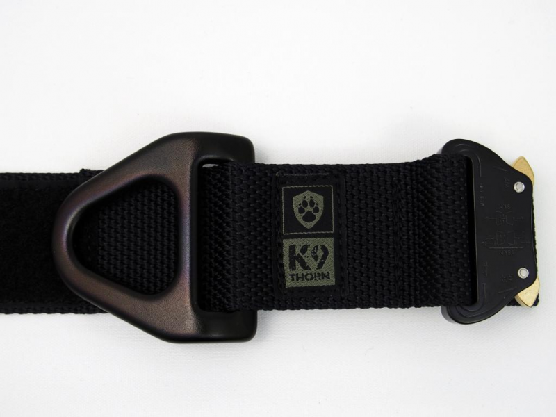 K9 Thorn Alpha halsband mit kobraschnalle, schwarz
