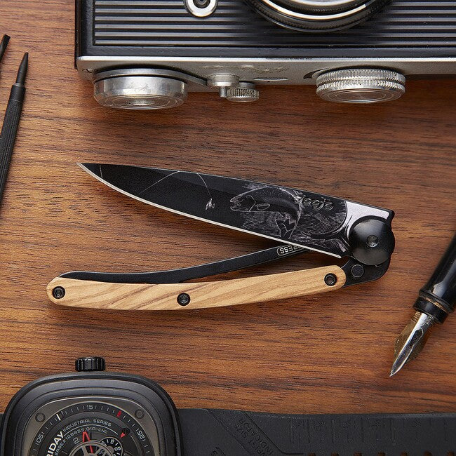 Deejo Tattoo Schließmesser Trout black olive wood