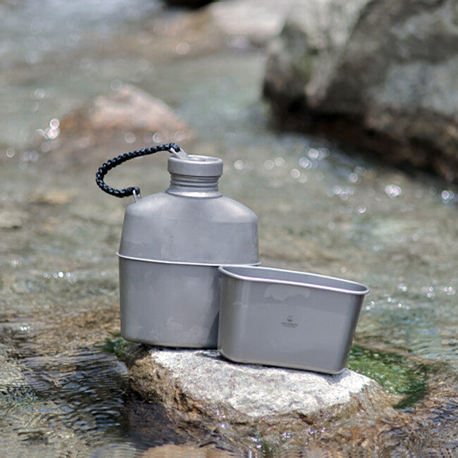 Silverant Titanium Feldflasche mit Mundstück und Verpackung