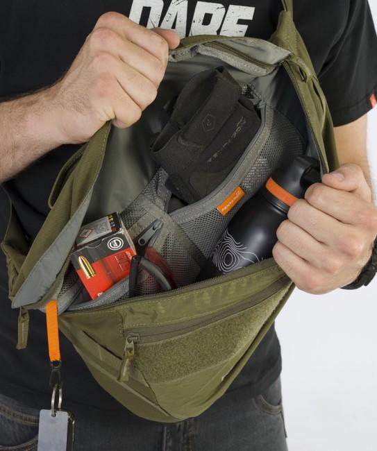 Pentagon Tasche cez rameno Telamon, schwarz