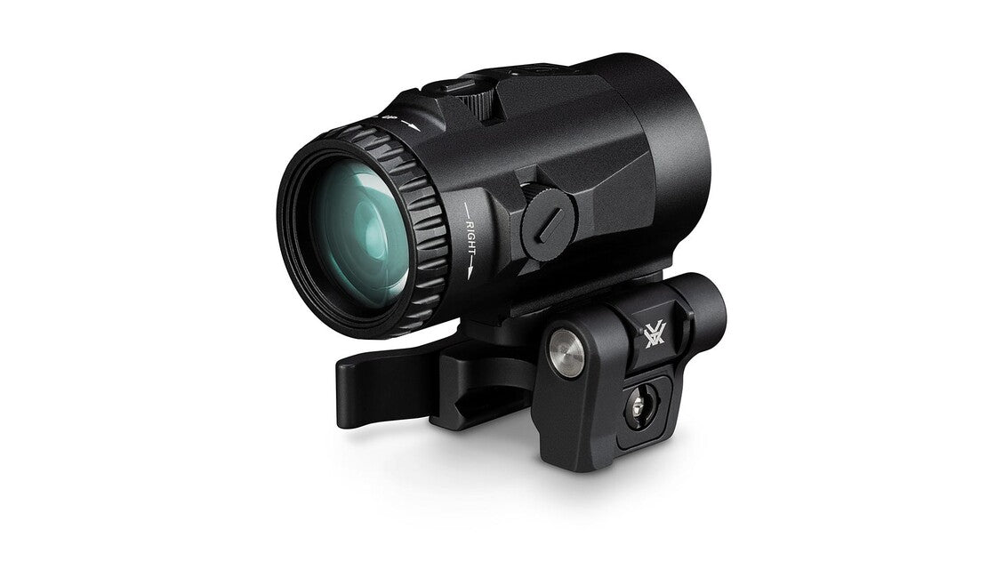 VorTex Optics Micro 3x Vergrößerungsmodul vor dem Kollimator