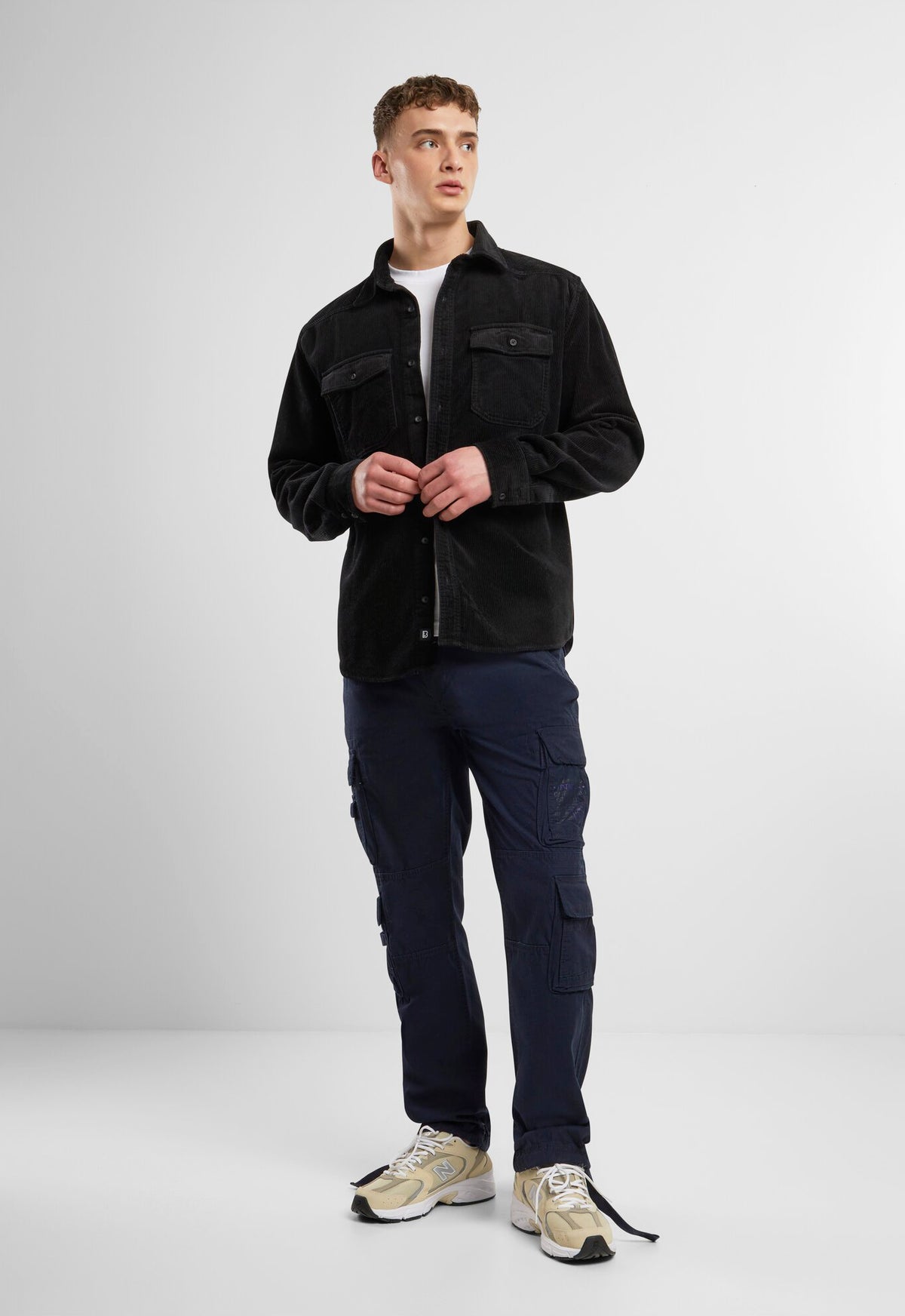 Brandit Classic Corduroy košeľa s dlhými rukávmi, čierna