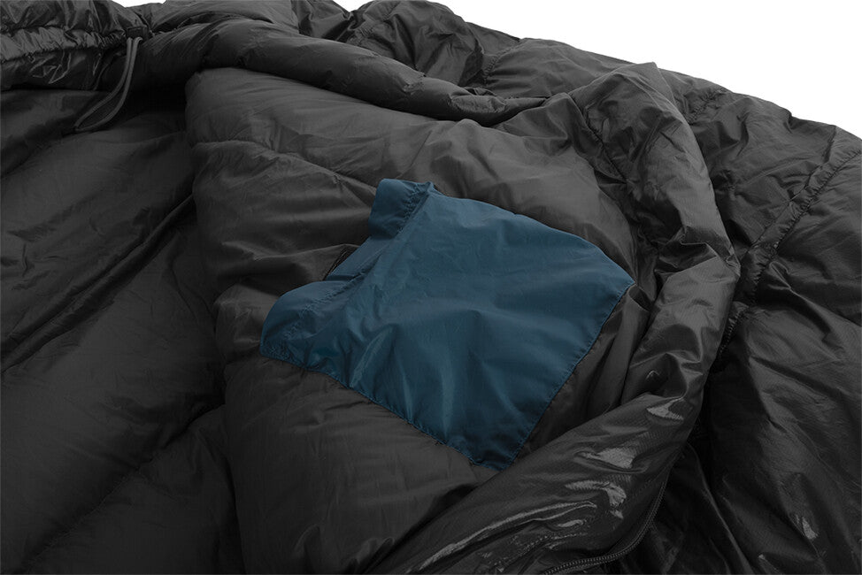Pinguin Lava 350 Sleeping Bag, Red