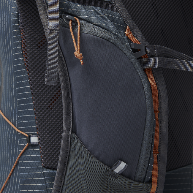 Black Diamond Pursuit 30 Hiking Backpack, Carbon-Moab Brown