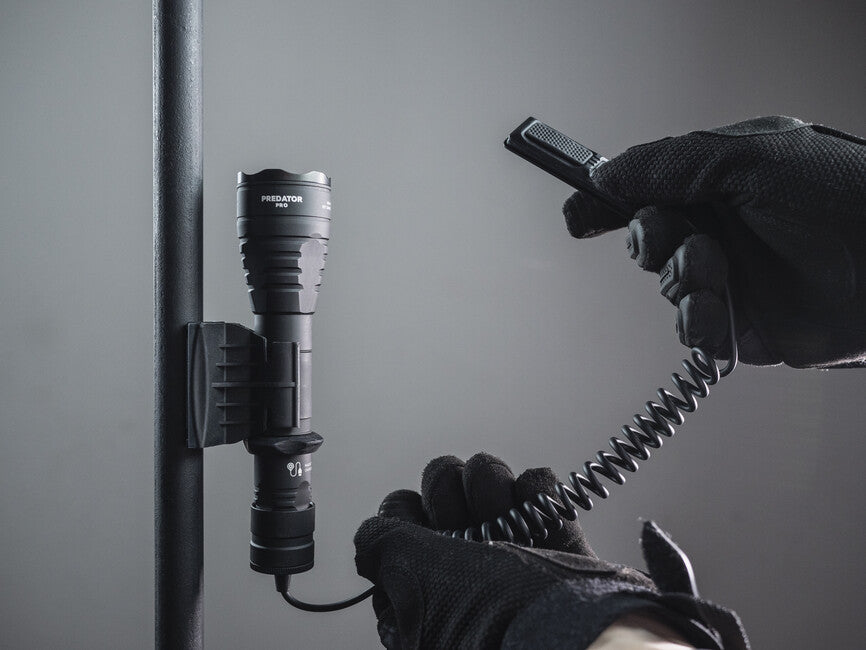 ArmyTek Predator Pro Magnet USB Extended taktisches set, warmweiß