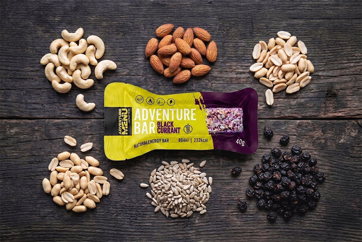 Adventure Menu Adventure Bar energetická tyčinka, čierna ríbezľa, 40 g