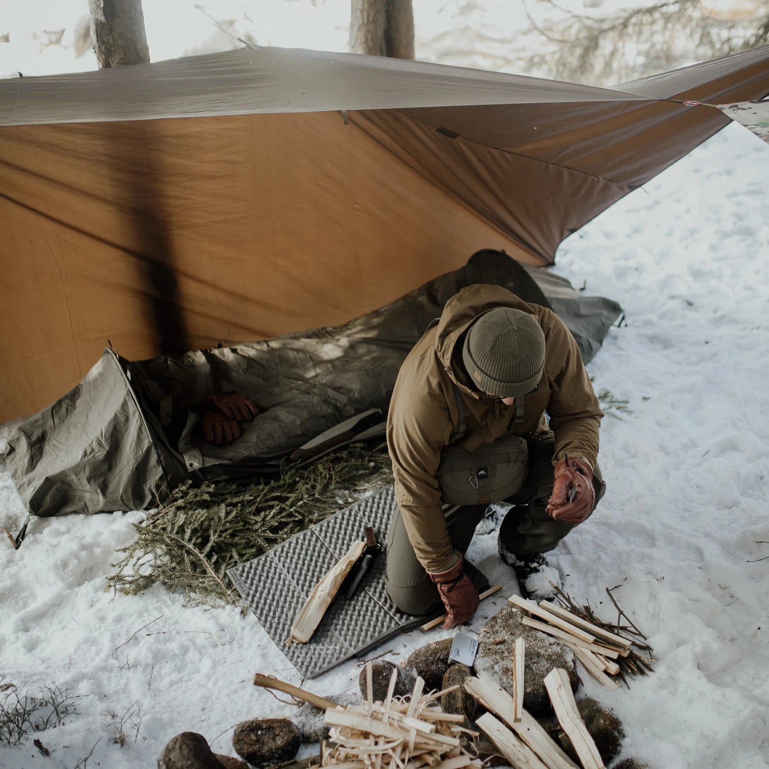 Helikon-Tex PILGRIM Anorak bunda, zemitá hnedá / čierna A – v použití 1