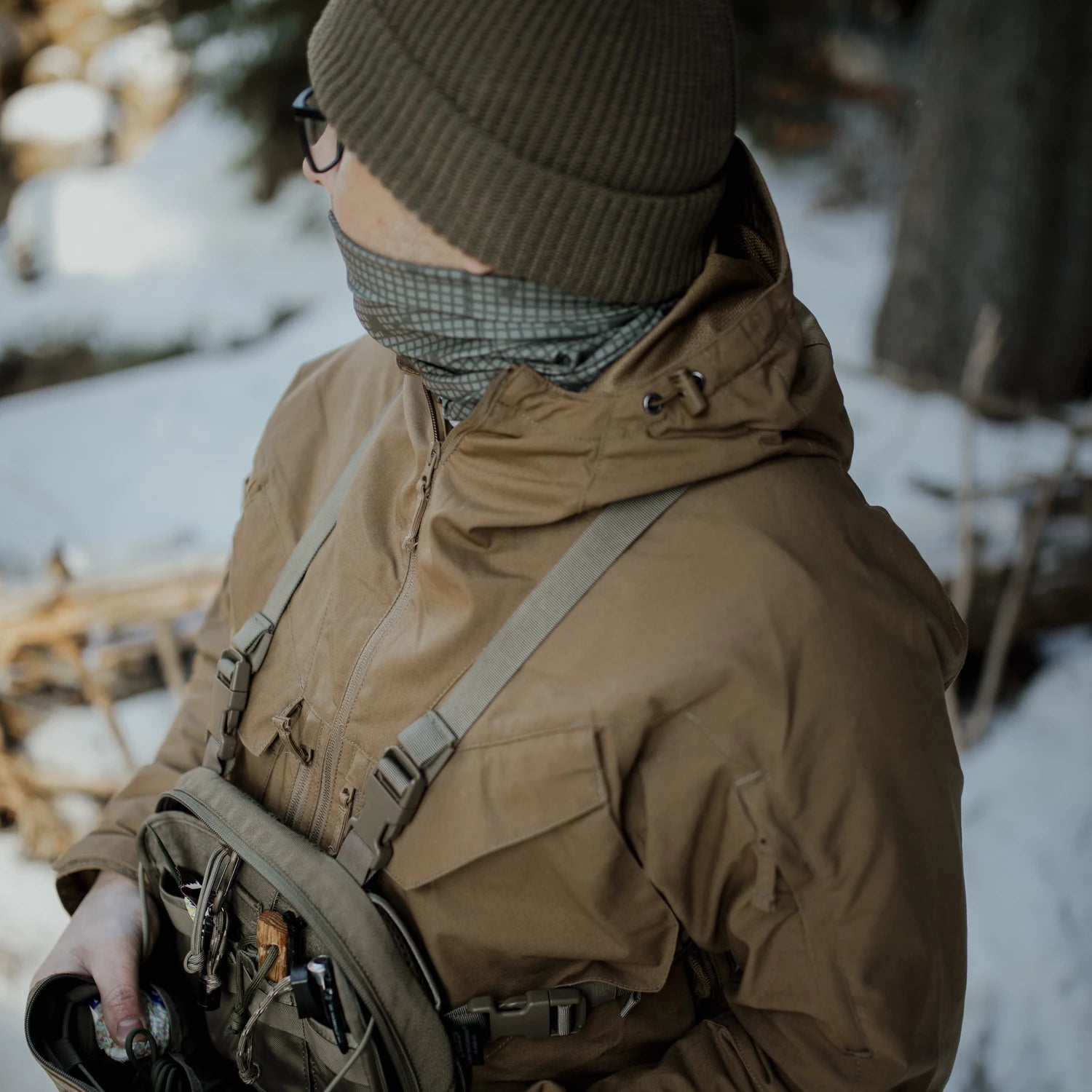 Helikon-Tex PILGRIM Anorak bunda, zemitá hnedá / čierna A – v použití 2