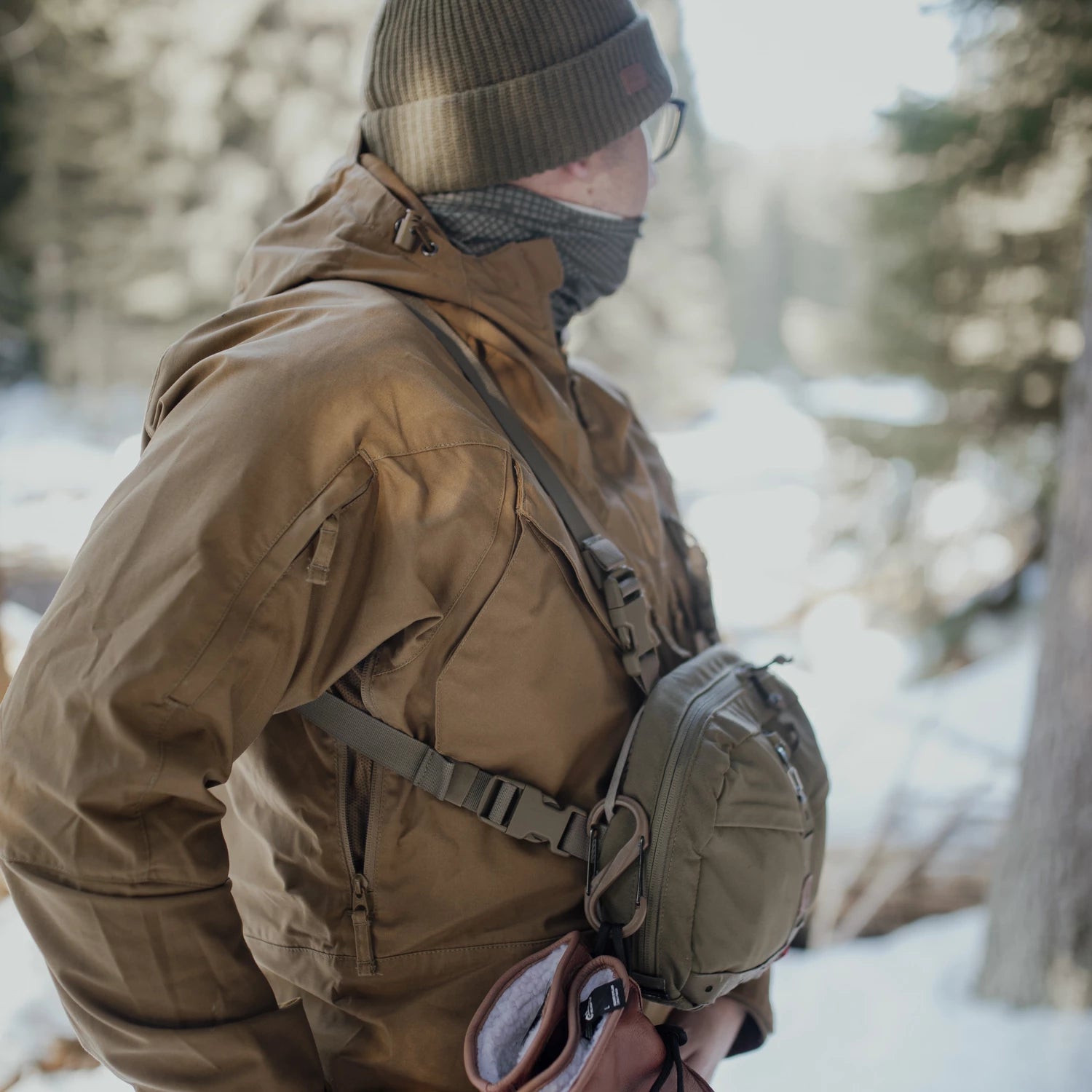Helikon-Tex PILGRIM Anorak bunda, zemitá hnedá / čierna A – v použití 3