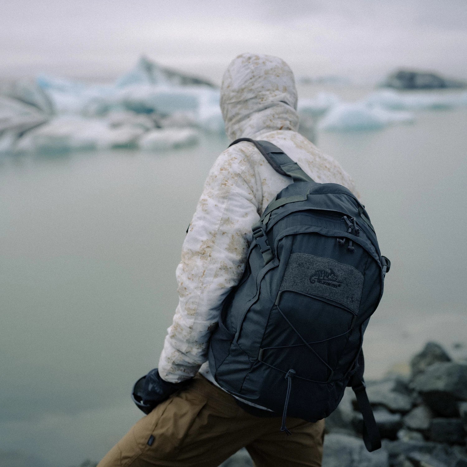 Helikon-Tex Wolfhound Obojstranná bunda Windpack, Mitchell Camo Leaf/Mitchell Clouds – v použití 3