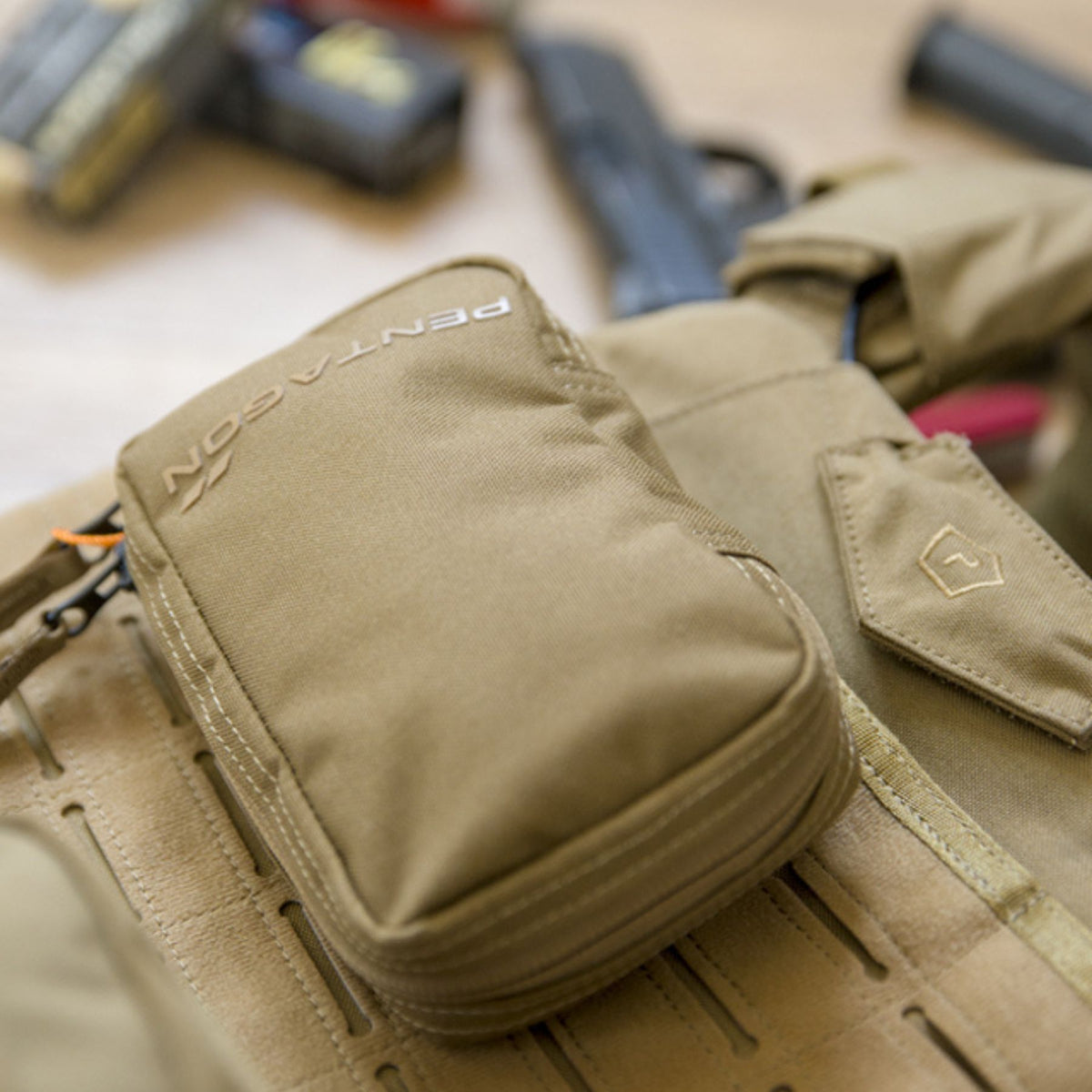 Pentagon Tasche na Gürtel Kyvos, coyote