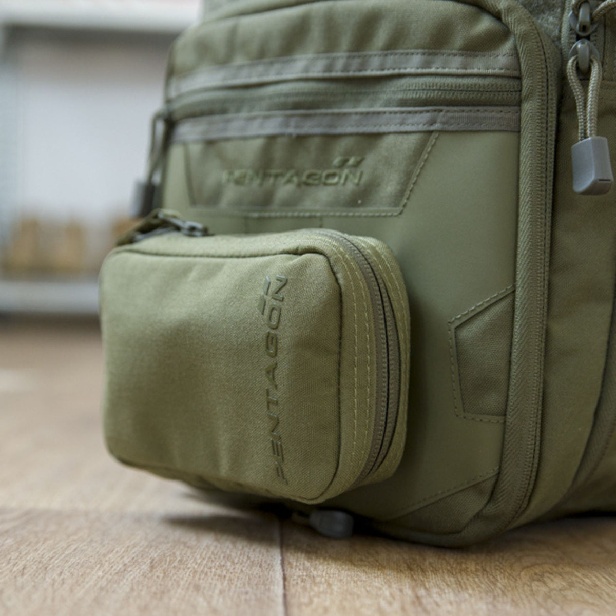 Pentagon Tasche na Gürtel Kyvos, schwarz