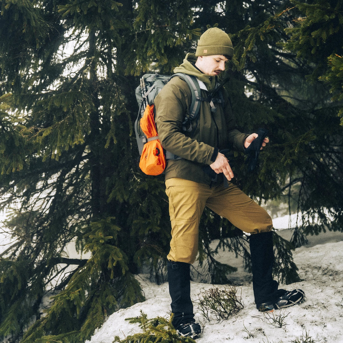 Helikon-Tex BLIZZARD nohavice StormStretch, Adaptive Green – v použití 2