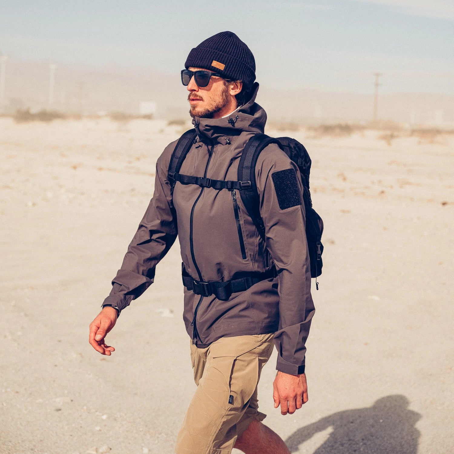 Helikon-Tex OTS 11" šortky taktické outdoorové VersaStretch Lite, Black – v použití 2