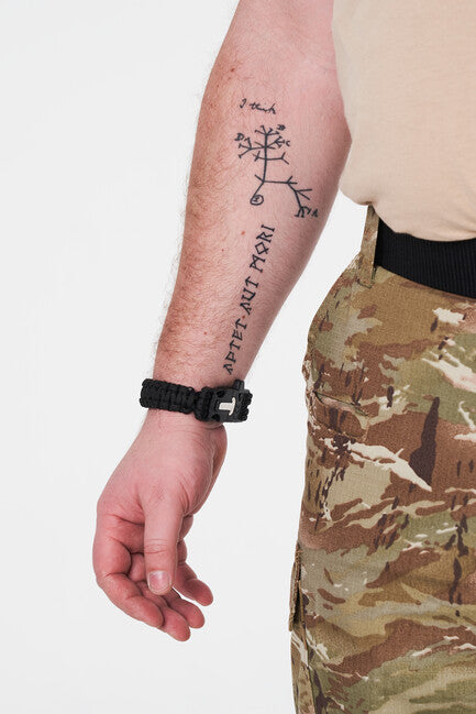 WARAGOD Bazin paracord - armband mit pfeife und feuerstahl, schwarz
