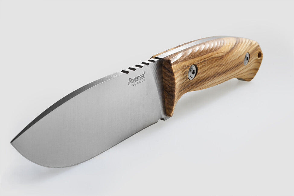 Lionsteel M3 UL Jagddolch mit Olivenholzgriff.