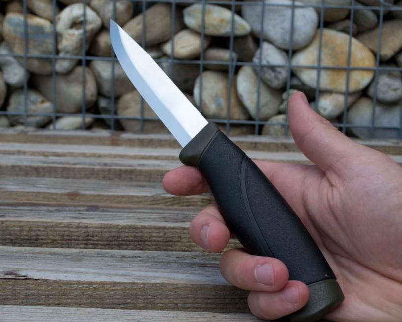 Mora of Sweden Companion HeavyDuty Μαχαίρι MG, λαδί