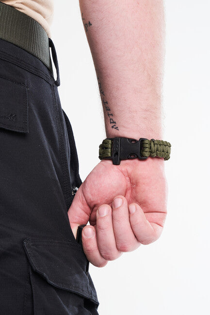 WARAGOD Bazin Bracelet with Plastic Clip and Whistle, Green