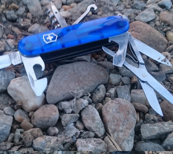Victorinox Huntsman taschenmesser transparent 91mm blau
